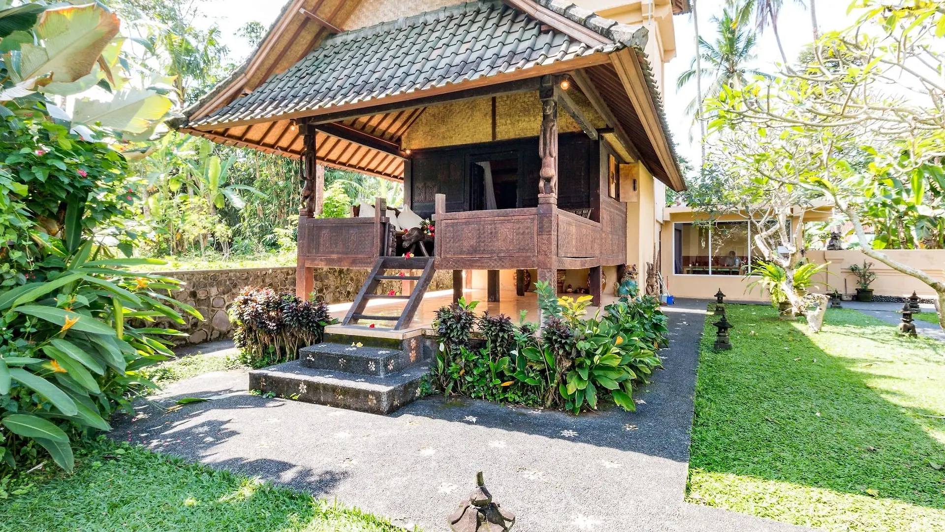 Tanah Merah Art Resort By Agata Ubud